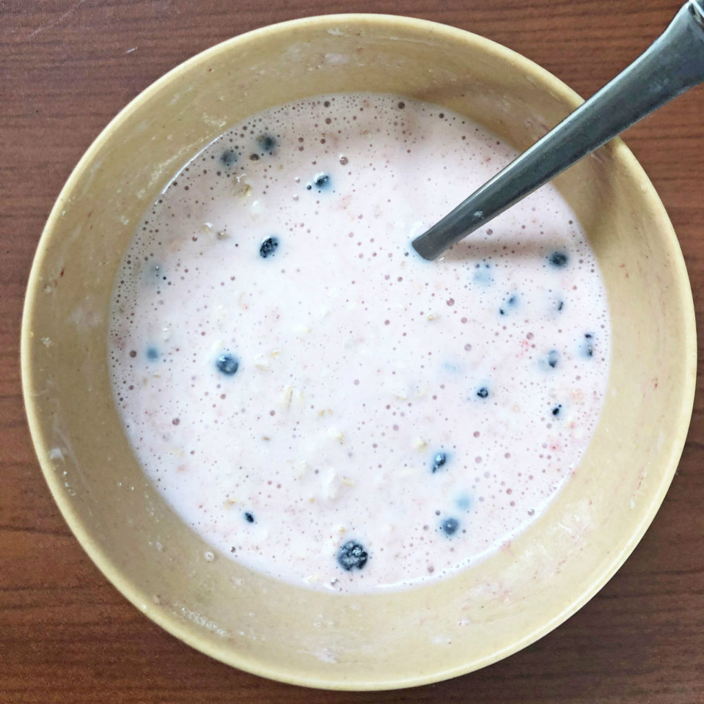 プロテインとオートミールヨーグルト